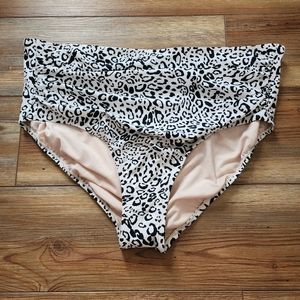 Kona Sol Bikini Bottom Womens 2X White Snow Leopard Print NEW